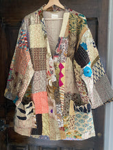 Charger l&#39;image dans la galerie, Kimono patchwork en Soie Court Beige #5
