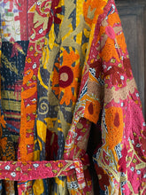 Charger l&#39;image dans la galerie, Kimono kantha vintage brodé #40
