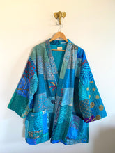 Load image into Gallery viewer, {{ kimono. Kimono Suzani  }} - {{ Mystic Gem Bijoux. Mystic gem Bijoux  }}
