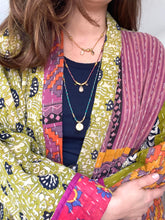 Charger l&#39;image dans la galerie, Kimono vintage réversible rouge - mystic Gem Bijoux 
